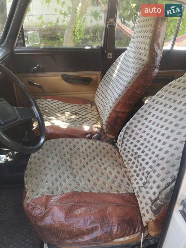 Седан Москвич/АЗЛК 2140 1986 в Борзне фото 9 Седан Москвич/АЗЛК 2140 1986 в Борзне