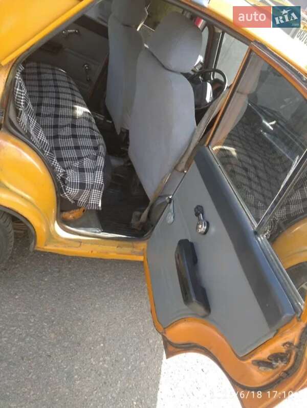 Седан Москвич/АЗЛК 2140 1981 в Кременчуге фото 7 Седан Москвич/АЗЛК 2140 1981 в Кременчуге