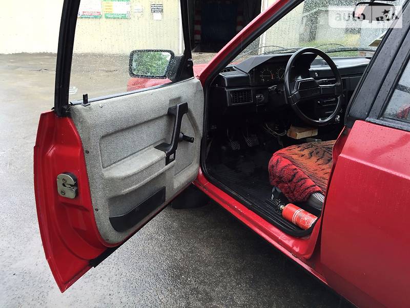 Хэтчбек Москвич/АЗЛК 2141 1992 в Хмельницком фото 14 Хэтчбек Москвич/АЗЛК 2141 1992 в Хмельницком
