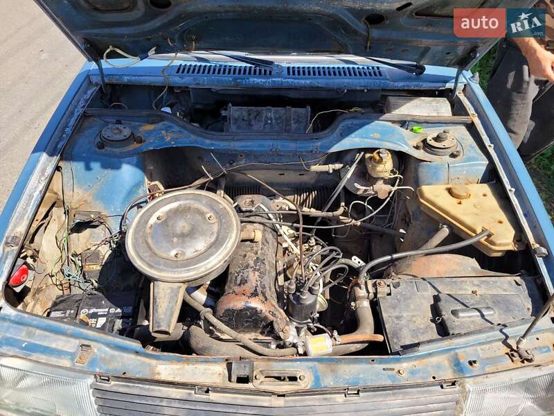 Хэтчбек Москвич/АЗЛК 2141 1991 в Косове фото 10 Хэтчбек Москвич/АЗЛК 2141 1991 в Косове