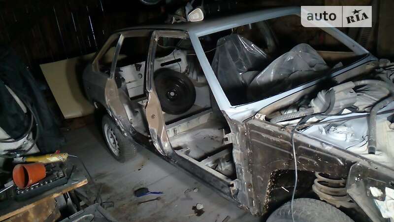 Седан Москвич/АЗЛК 2141 1989 в Долине