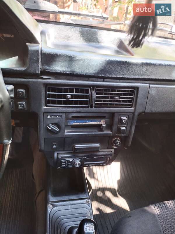 Хэтчбек Москвич/АЗЛК 2141 1991 в Первомайске