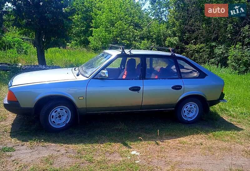 Хетчбек Москвич/АЗЛК 2141 1991 в Краснокутську
