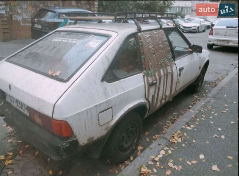 Хэтчбек Москвич/АЗЛК 2141 1991 в Киеве фото 5 Хэтчбек Москвич/АЗЛК 2141 1991 в Киеве