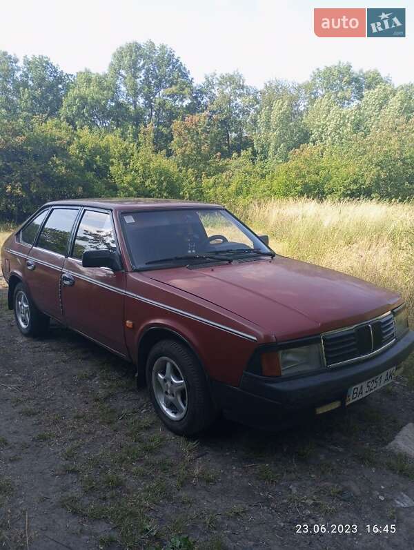 Седан Москвич/АЗЛК 2141 1992 в Благовіщенську