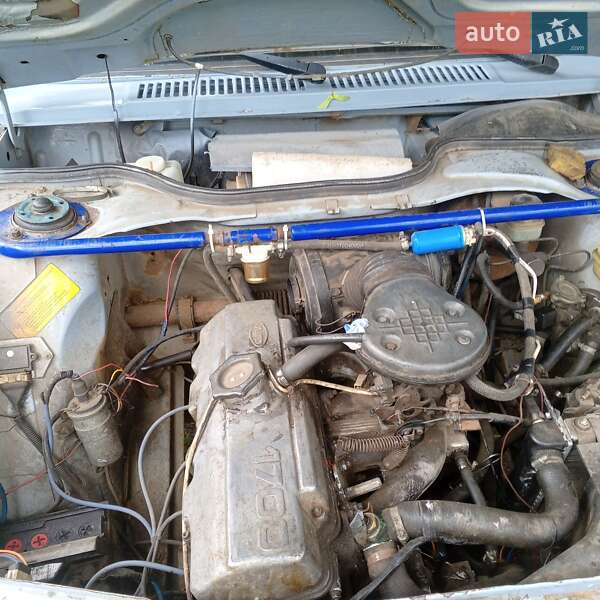 Хетчбек Москвич/АЗЛК 2141 1995 в Харкові