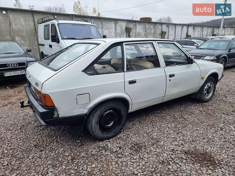 Хэтчбек Москвич/АЗЛК 2141 1992 в Кременце