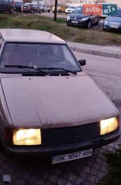Хэтчбек Москвич/АЗЛК 2141 1994 в Вараше