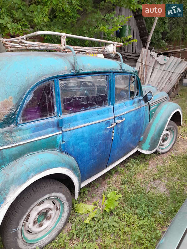 Хэтчбек Москвич/АЗЛК 401 1955 в Дымере фото 3 Хэтчбек Москвич/АЗЛК 401 1955 в Дымере