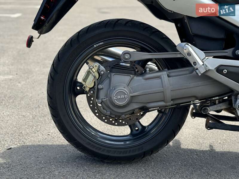Мотоцикл Без обтекателей (Naked bike) Moto Guzzi Breva V 1100 2007 в Дубно фото 9 Мотоцикл Без обтекателей (Naked bike) Moto Guzzi Breva V 1100 2007 в Дубно