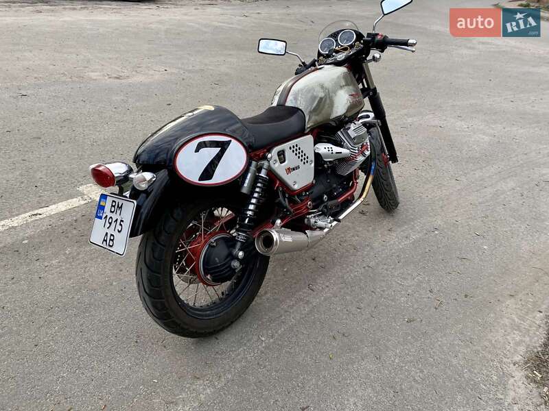 Кафе рейсер Moto Guzzi V7 Racer 2011 в Киеве