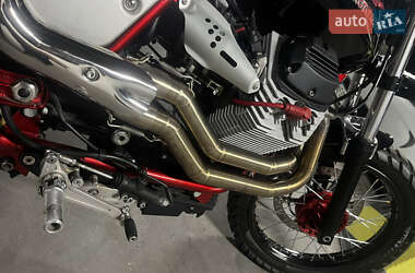 Скремблер Moto Guzzi V7 Racer 2011 в 