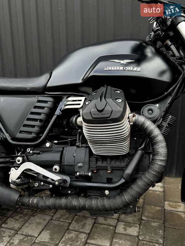 Мотоцикл Классик Moto Guzzi V7 Stone 2014 в Одессе