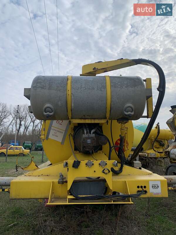 Бетономешалка (Миксер) полуприцеп Mueller-Mitteltal SF36BM 2002 в Хмельницком