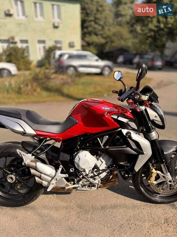 Мотоцикл Без обтекателей (Naked bike) Mv agusta Brutale 2013 в Киеве