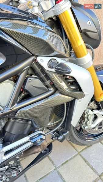 Мотоцикл Без обтікачів (Naked bike) Mv agusta Brutale 2015 в Києві