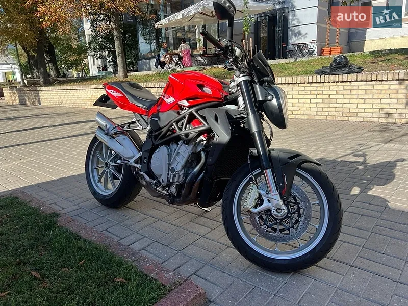Mv agusta Brutale 2013