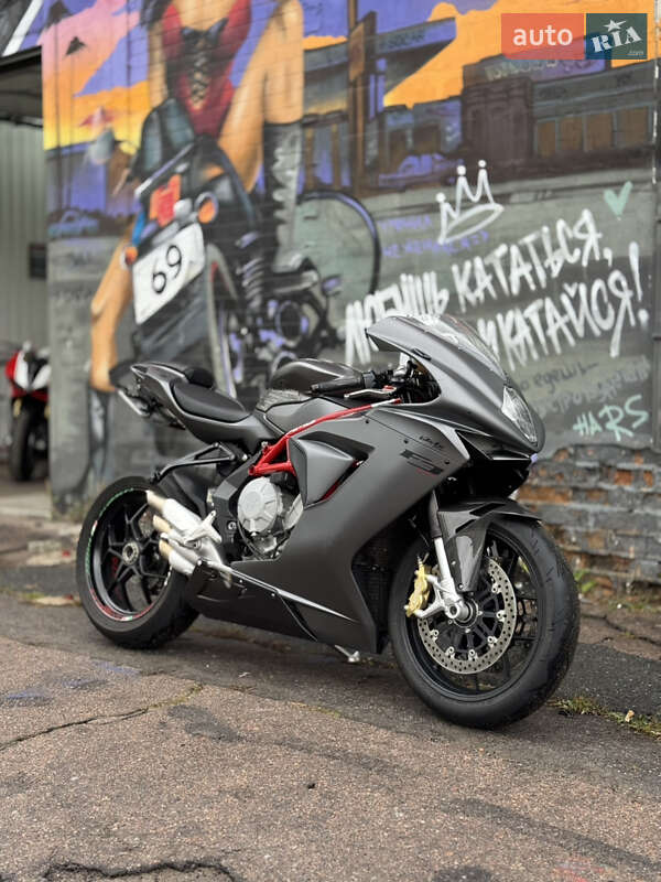 Mv agusta F3 2015 Mv agusta F3 2015