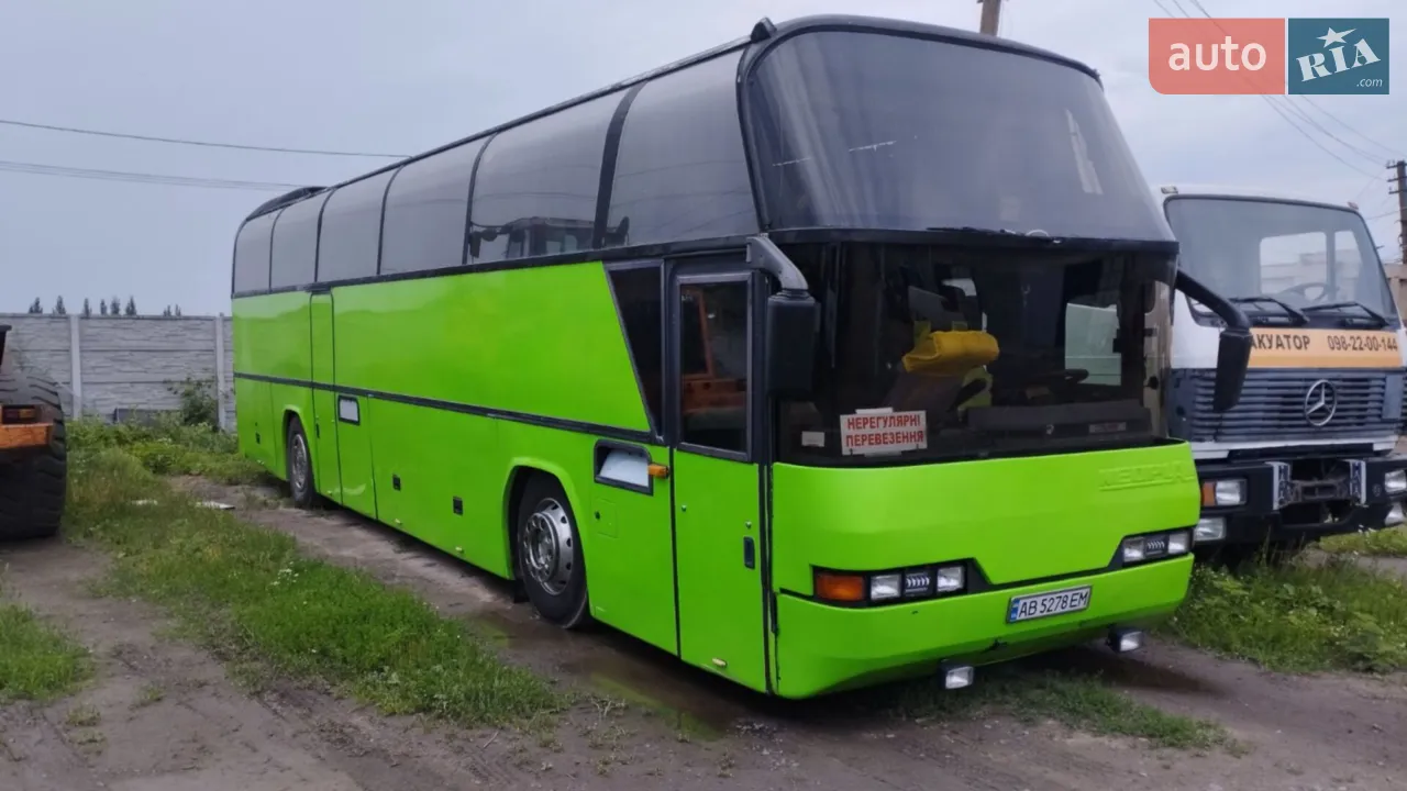Продам автобус neoplan 116. На ходу, робочий стан. 
53 місця, двигун мерс 8. 
Всі додаткові запитання по телефону, 06******31.