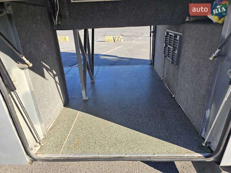 Туристичний / Міжміський автобус Neoplan N 116 2001 в Львові фото 11 Туристичний / Міжміський автобус Neoplan N 116 2001 в Львові