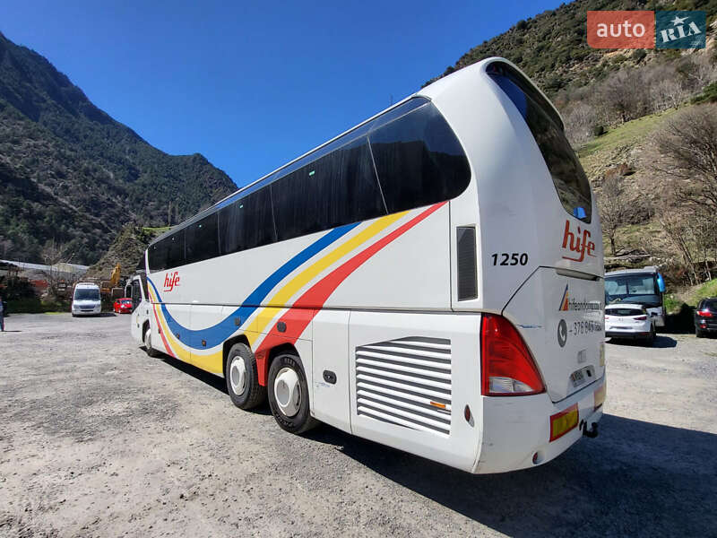 Туристичний / Міжміський автобус Neoplan N 2010 в Чернівцях