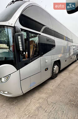 Туристичний / Міжміський автобус Neoplan Skyliner 2008 в 