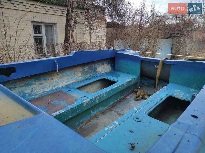 Лодка Нептун 3 1988 в Переяславе