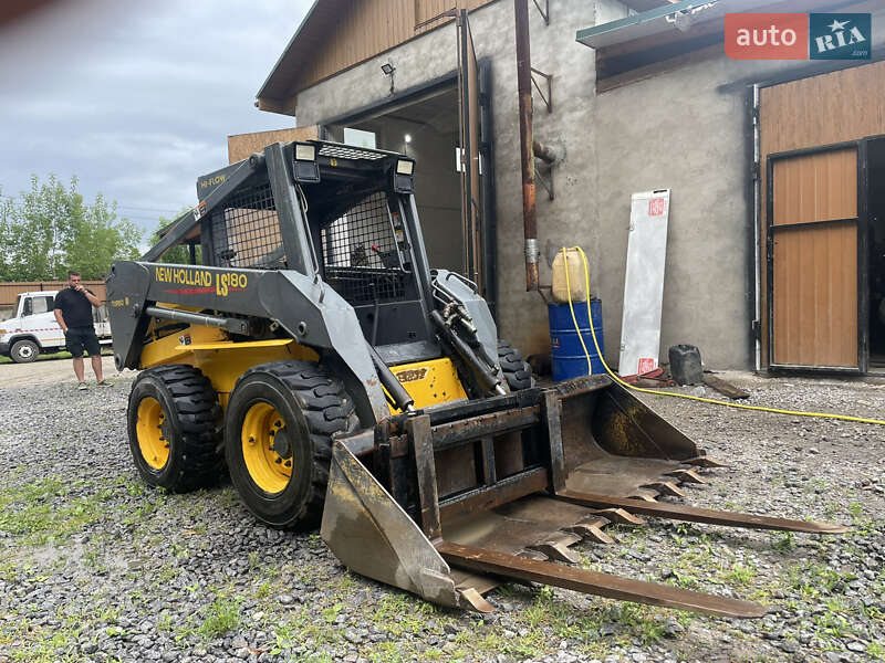 Минипогрузчик New Holland LB115 4PS 2000 в Виннице фото 2 Минипогрузчик New Holland LB115 4PS 2000 в Виннице