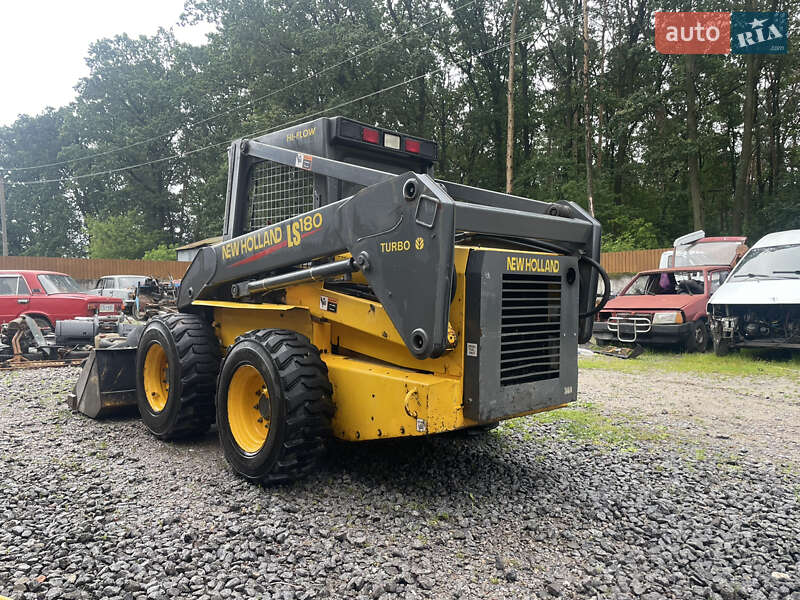 Минипогрузчик New Holland LB115 4PS 2000 в Виннице фото 6 Минипогрузчик New Holland LB115 4PS 2000 в Виннице