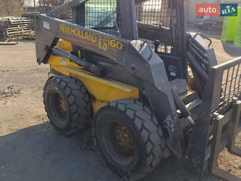 New Holland LB 2007