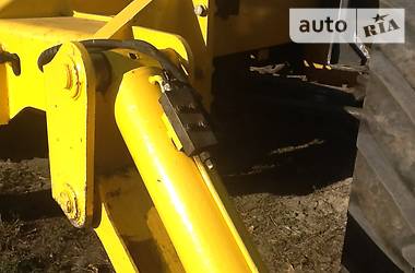 Телескопический погрузчик New Holland LM 2005 в 