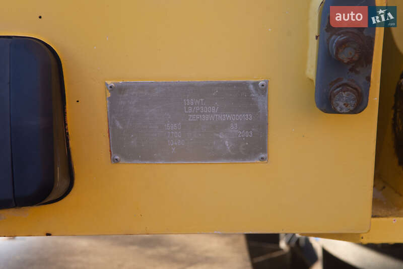 Колесный экскаватор New Holland MH 3.6 2003 в Житомире фото 9 Колесный экскаватор New Holland MH 3.6 2003 в Житомире