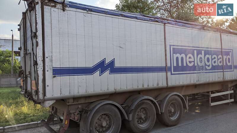 Зерновоз - полуприцеп NFP-Eurotrailer SKA 2010 в Одессе