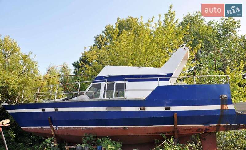 Моторная яхта Nimbus Commander 2004 в Киеве фото 2 Моторная яхта Nimbus Commander 2004 в Киеве