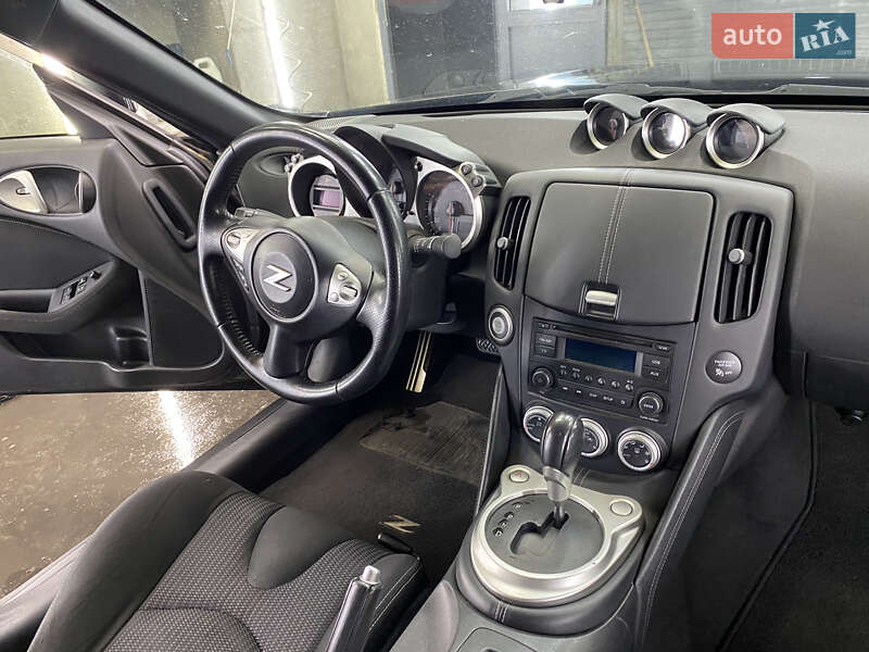 Купе Nissan 370Z 2015 в Киеве