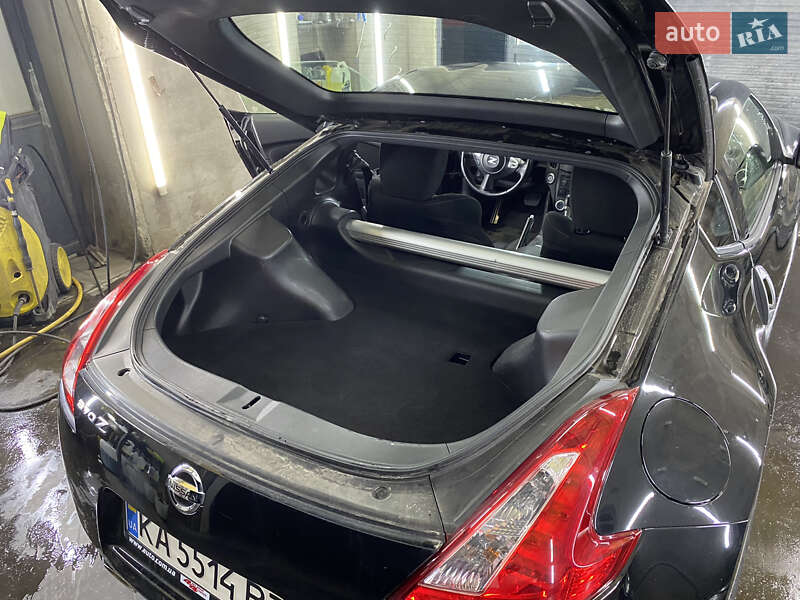 Купе Nissan 370Z 2015 в Киеве