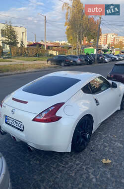 Купе Nissan 370Z 2015 в Львові