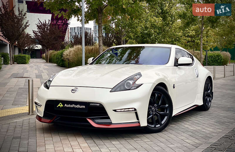 Купе Nissan 370Z 2015 в Киеве фото 2 Купе Nissan 370Z 2015 в Киеве