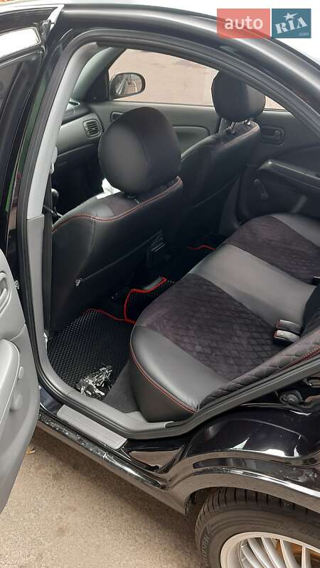 Седан Nissan Almera Classic 2012 в Києві