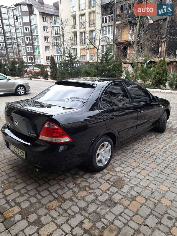 Седан Nissan Almera Classic 2012 в Києві