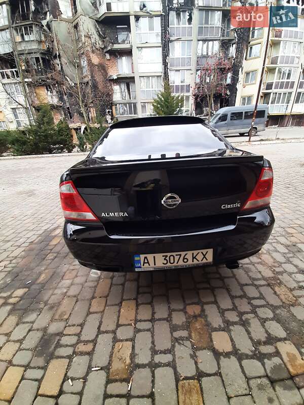 Седан Nissan Almera Classic 2012 в Києві