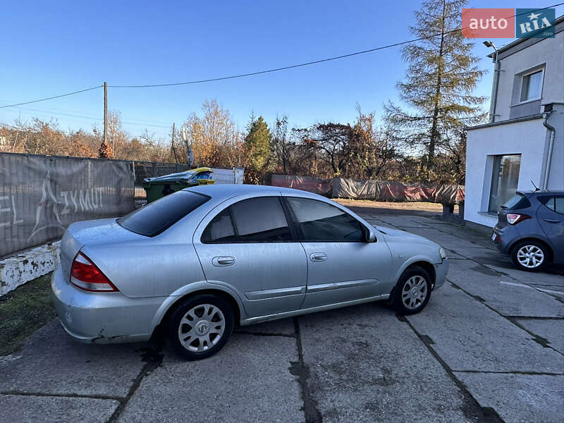 Седан Nissan Almera Classic 2006 в Нововолынске