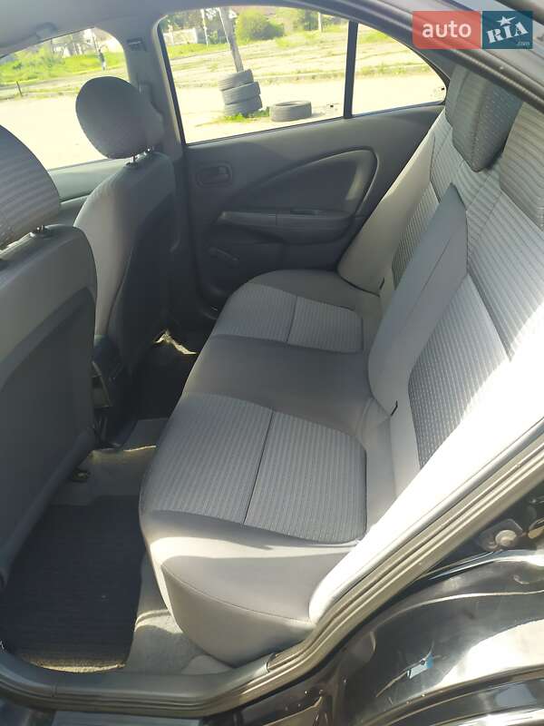 Седан Nissan Almera Classic 2007 в Дніпрі