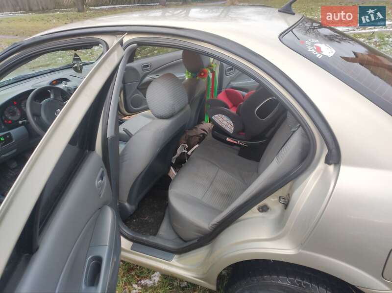 Седан Nissan Almera Classic 2007 в Городище