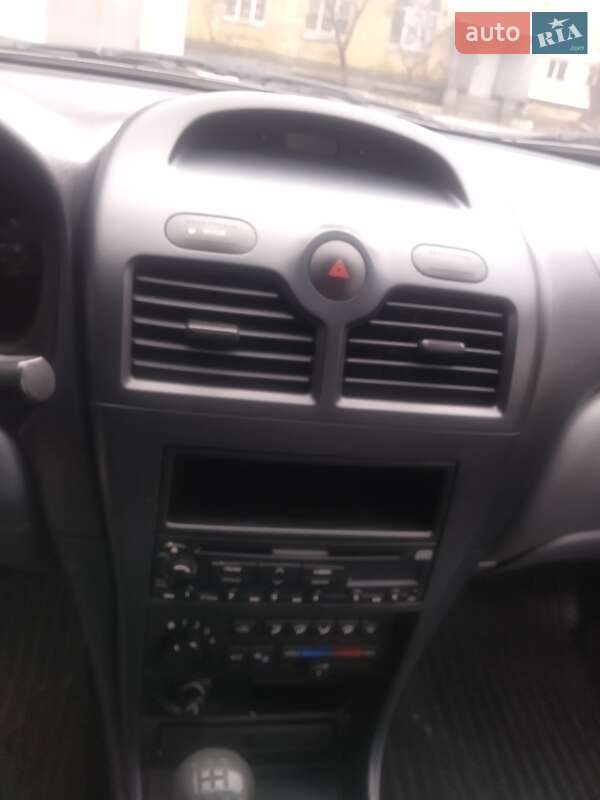 Седан Nissan Almera Classic 2006 в Киеве