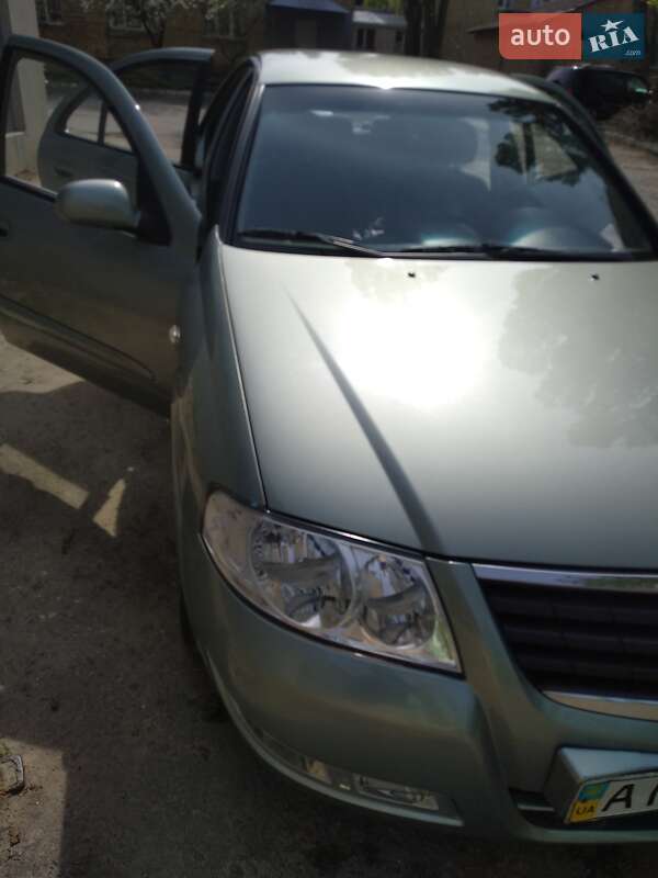 Седан Nissan Almera Classic 2006 в Киеве