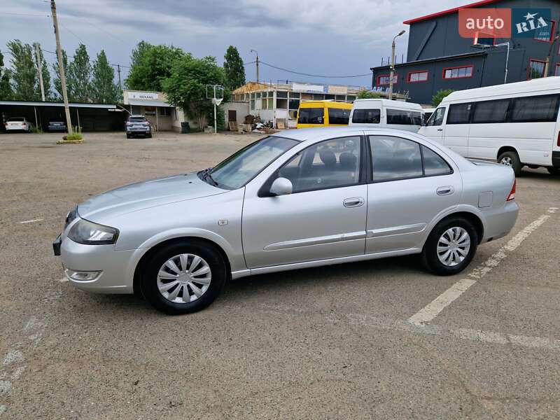 Седан Nissan Almera Classic 2010 в Миколаєві