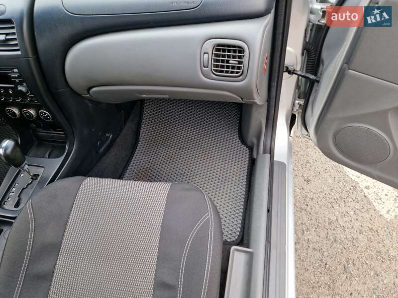 Седан Nissan Almera Classic 2010 в Миколаєві