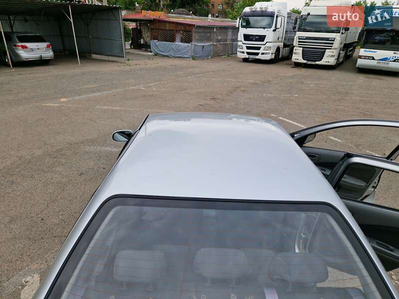 Седан Nissan Almera Classic 2010 в Миколаєві