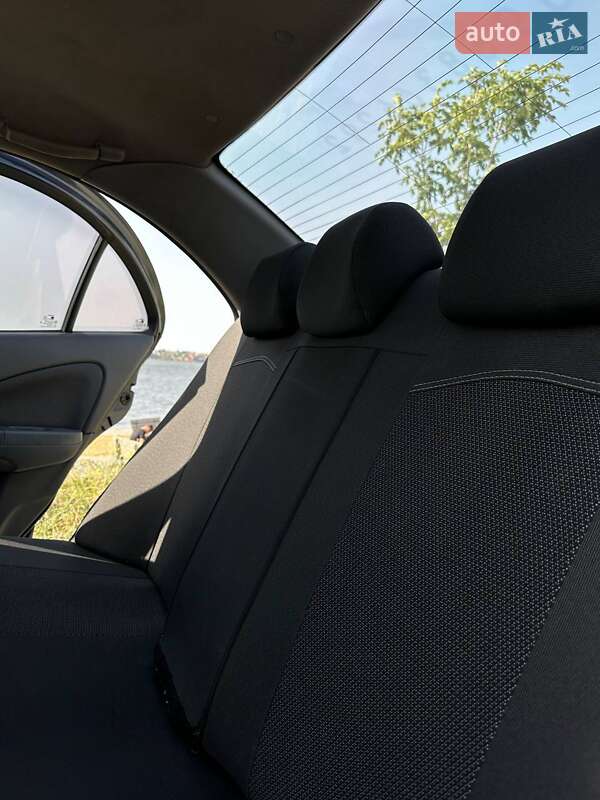 Седан Nissan Almera Classic 2007 в Николаеве